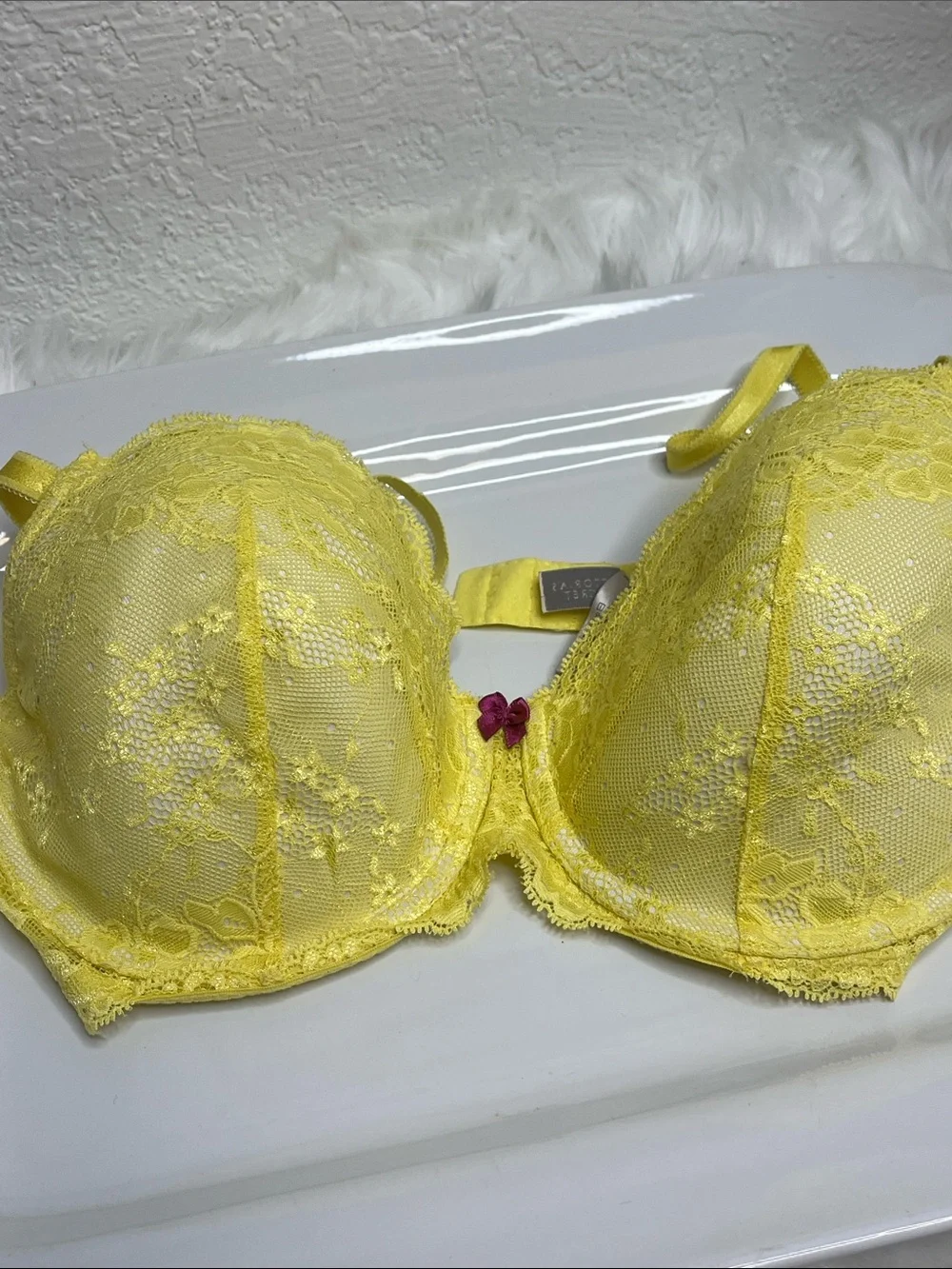 Victorias Secret Lace Underwire Bra - Yellow